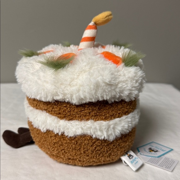 Jellycat Amuseables Carrot Cake Chicago Exclusive NWT In Box [||] - Picture 6 of 9